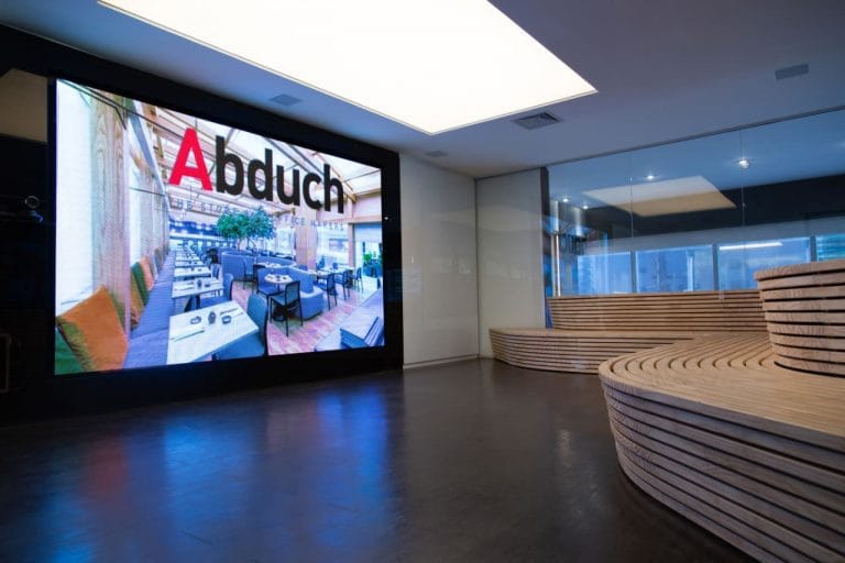 Por que ter uma Fachada com LED para sua empresa?