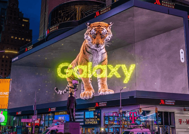Samsung Galaxy S22 painel LED 3D anamórfico Times Square lançamento