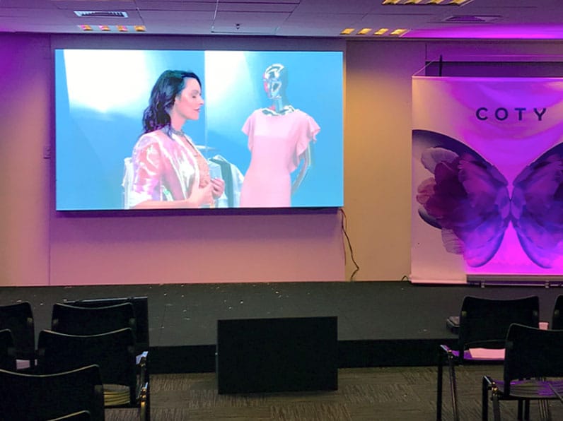 Benefícios que um Painel de LED pode trazer para sua empresa