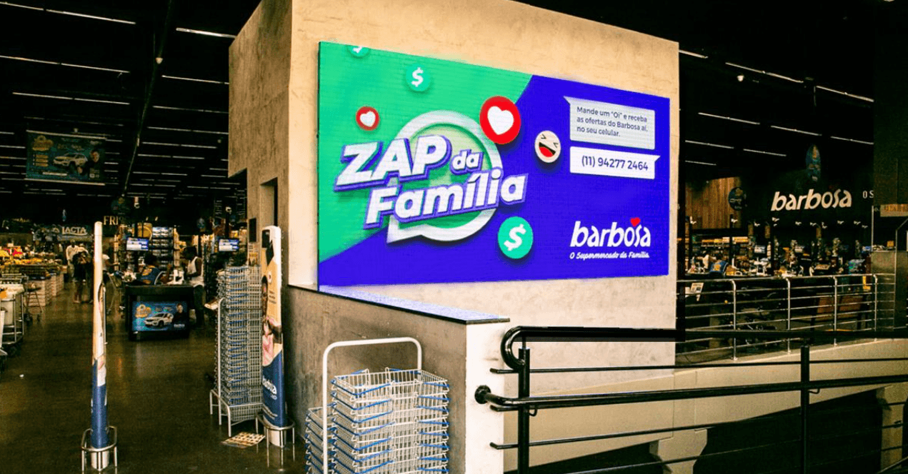 Painel de led em Supermercado